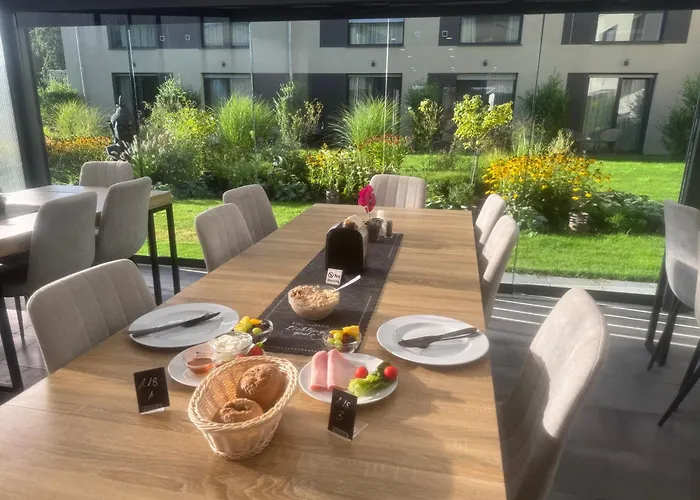 Pet Friendly hotel: Fair N Square Hotel 24 Stunden Self-Check In